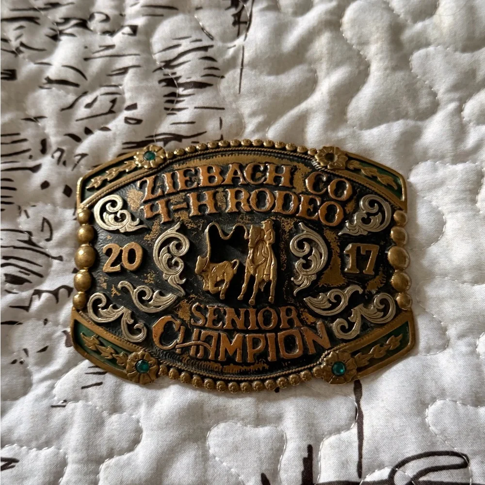 Champion Rodeo Buckle - Picture 3 of 5